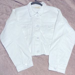 Cropped denim jacket🌻